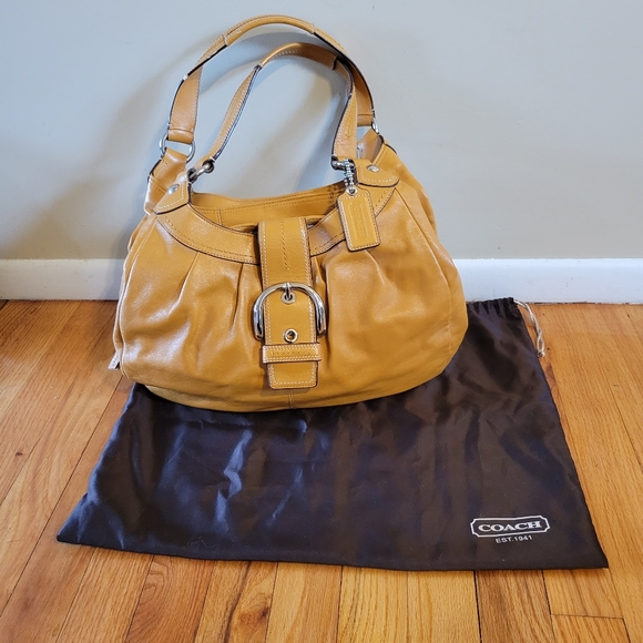 Coach Handbags - 🤎 Coach Tan Leather Handbag 🤎